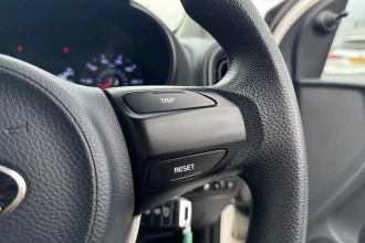 Vehicle Thumbnail 33