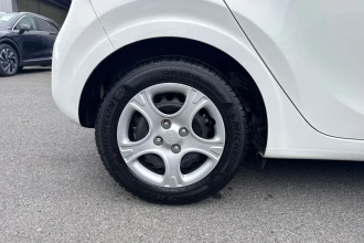 Vehicle Thumbnail 11