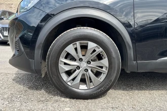 Vehicle Thumbnail 11
