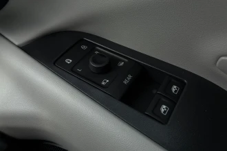 Vehicle Thumbnail 40