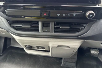 Vehicle Thumbnail 40