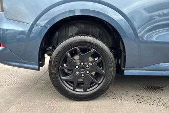 Vehicle Thumbnail 11