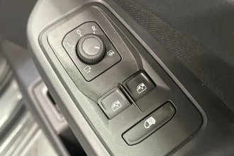 Vehicle Thumbnail 25