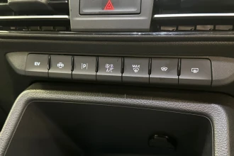 Vehicle Thumbnail 33