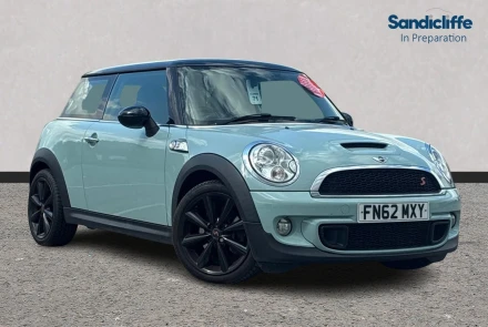 MINI HATCHBACK Listing Image