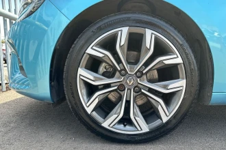 Vehicle Thumbnail 21