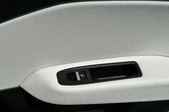 Vehicle Thumbnail 50
