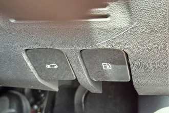 Vehicle Thumbnail 32
