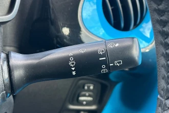 Vehicle Thumbnail 32
