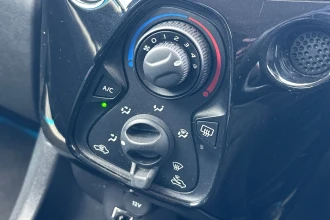 Vehicle Thumbnail 35