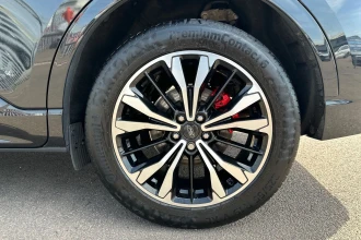 Vehicle Thumbnail 25