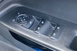 Vehicle Thumbnail 25