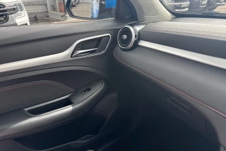 Vehicle Thumbnail 33