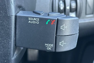 Vehicle Thumbnail 32