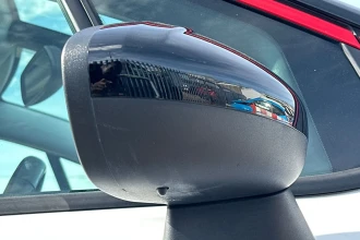 Vehicle Thumbnail 26