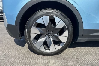 Vehicle Thumbnail 11