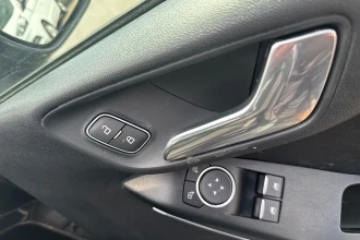 Vehicle Thumbnail 18