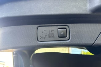Vehicle Thumbnail 32