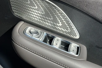 Vehicle Thumbnail 25