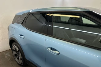 Vehicle Thumbnail 43