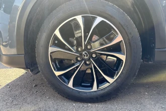 Vehicle Thumbnail 24