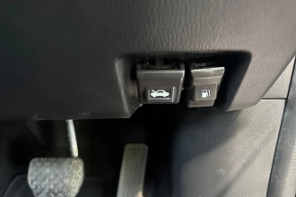 Vehicle Thumbnail 34