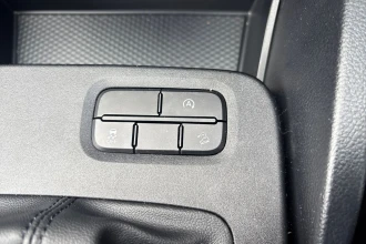 Vehicle Thumbnail 38