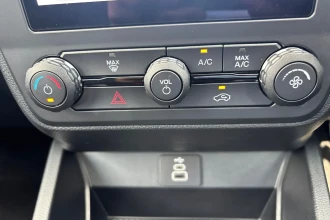 Vehicle Thumbnail 40