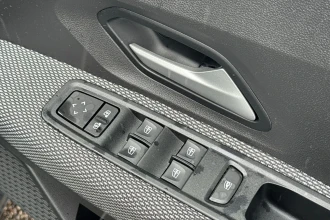 Vehicle Thumbnail 36