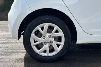Vehicle Thumbnail 18