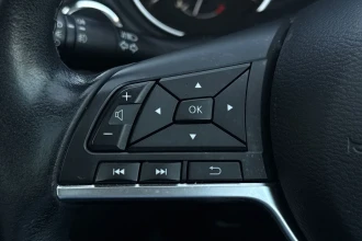 Vehicle Thumbnail 26