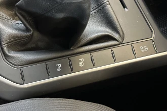 Vehicle Thumbnail 32