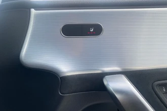 Vehicle Thumbnail 32