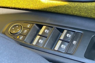 Vehicle Thumbnail 26