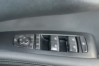 Vehicle Thumbnail 33