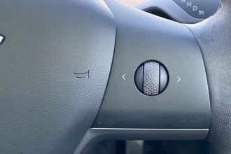 Vehicle Thumbnail 30