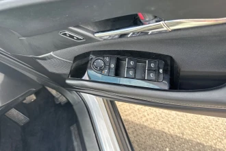 Vehicle Thumbnail 18