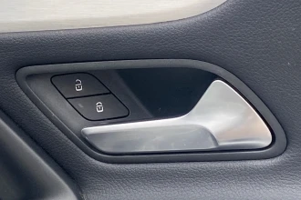 Vehicle Thumbnail 32