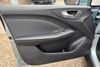 Vehicle Thumbnail 27