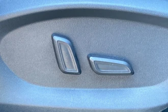 Vehicle Thumbnail 32