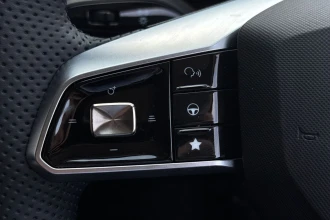 Vehicle Thumbnail 32