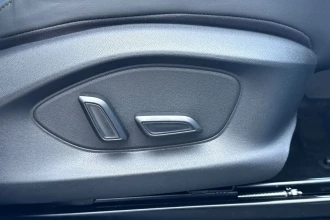 Vehicle Thumbnail 30
