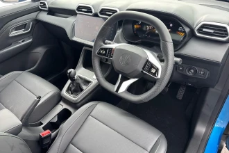 Vehicle Thumbnail 12