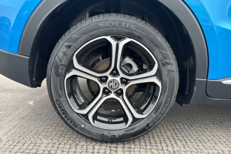 Vehicle Thumbnail 11