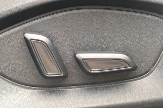 Vehicle Thumbnail 32