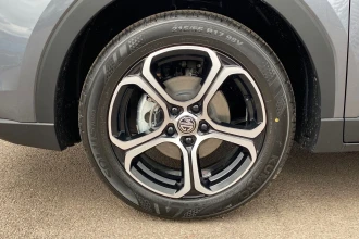 Vehicle Thumbnail 11