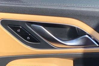Vehicle Thumbnail 31