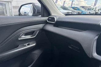 Vehicle Thumbnail 34