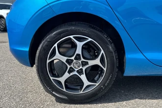 Vehicle Thumbnail 11