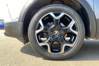 Vehicle Thumbnail 11